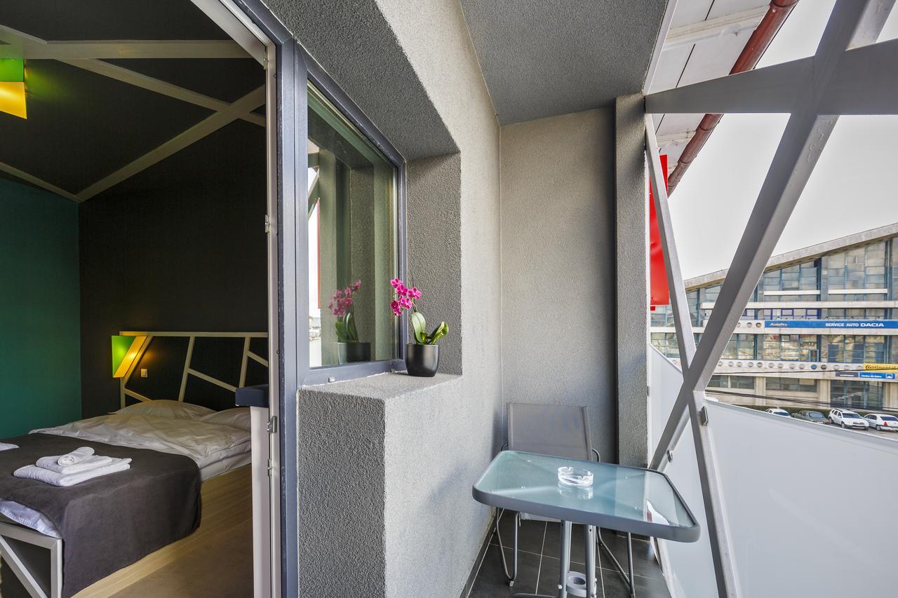 Net Hotel Piteşti Extérieur photo